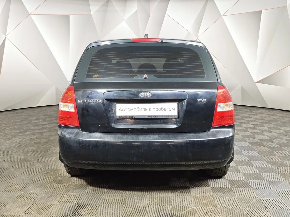 Kia Cerato 1.6 MT (105 л.с.) Черный в АВИЛОН. Слайд №8