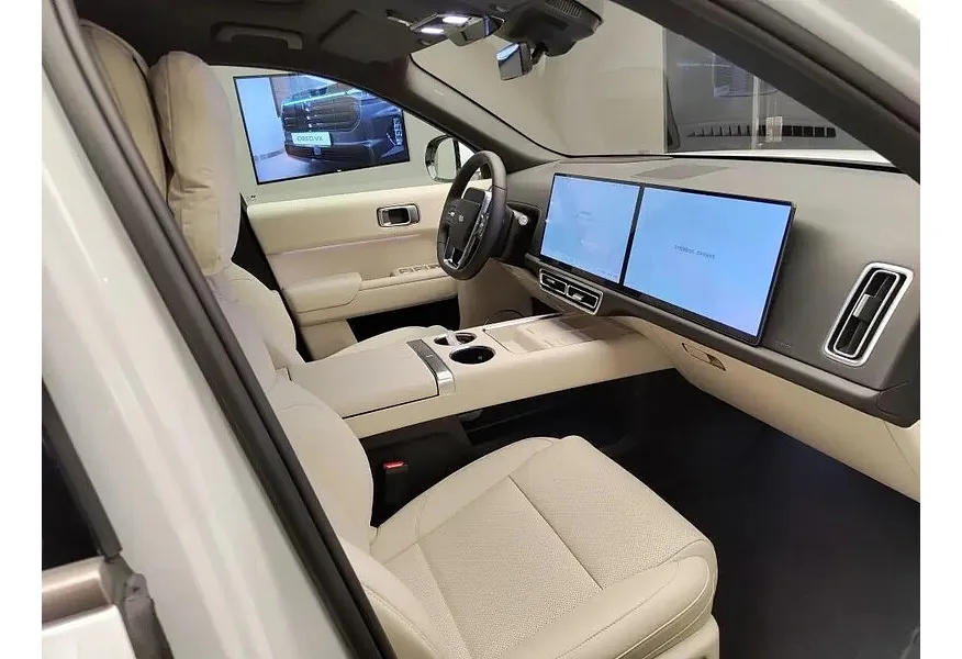 Li Auto L9 1.5 AT 4WD (449 л.с.) Ultra Белый в АВИЛОН. Слайд №6