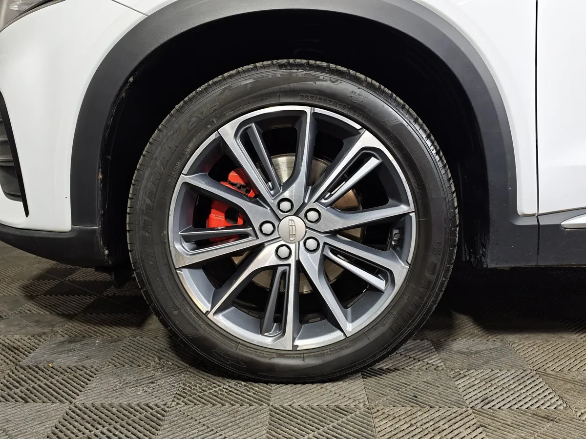Geely Tugella 2.0 AT AWD (238 л.с.) Flagship Белый в АВИЛОН. Слайд №9