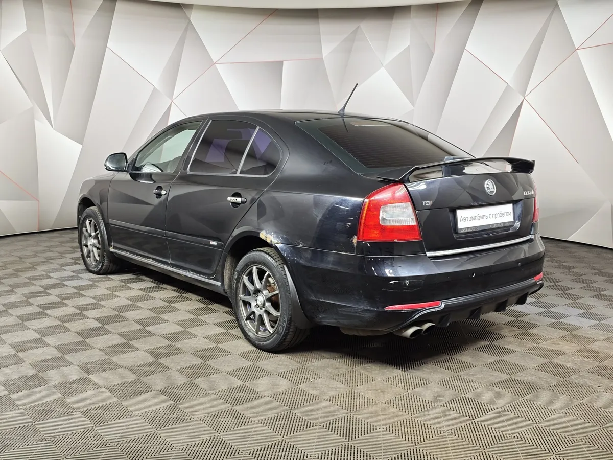 Skoda Octavia 1.8 TSI DSG (152 л.с.) Черный в АВИЛОН. Слайд №4