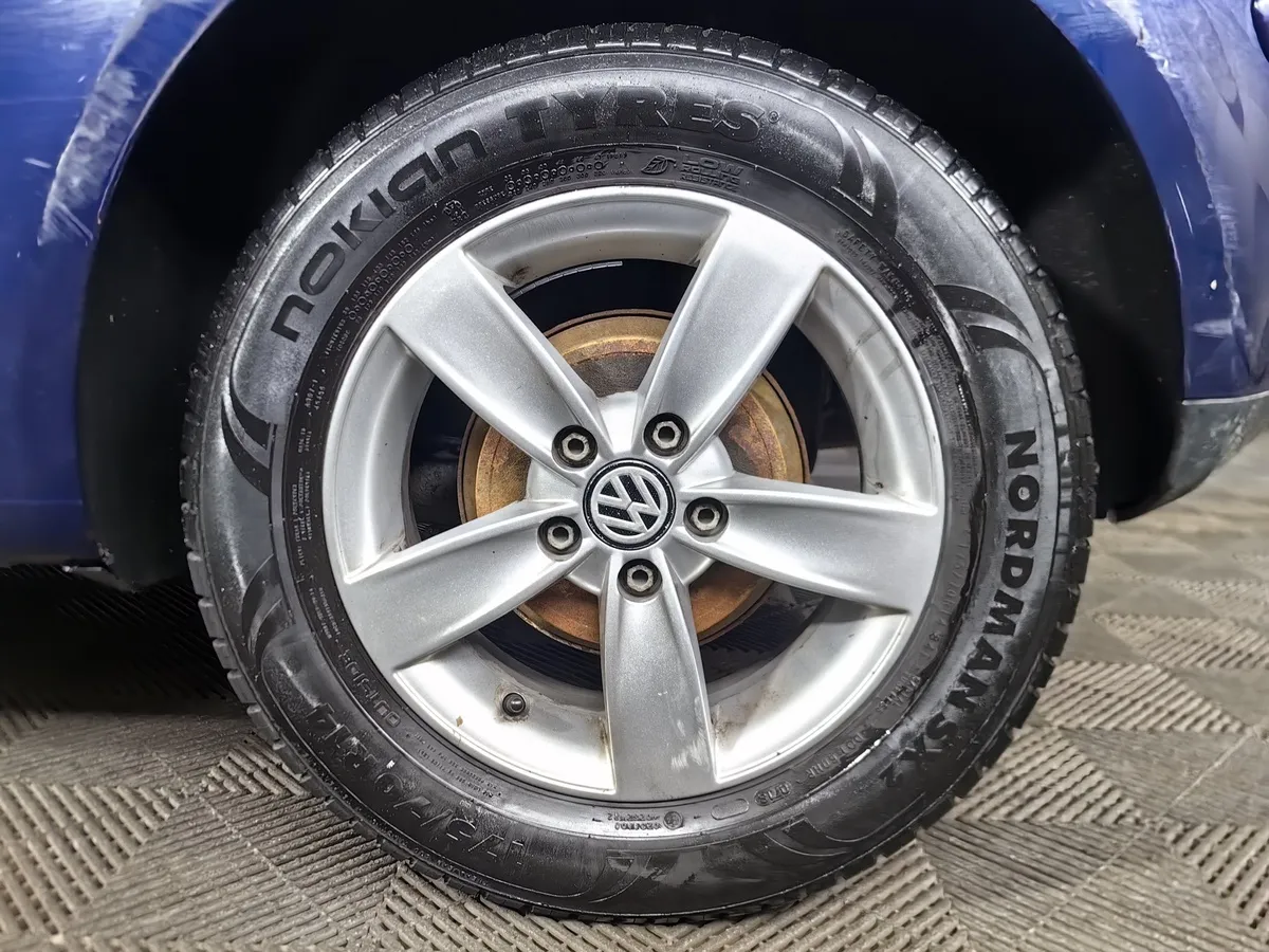 Volkswagen Polo 1.2 MT (60 л.с.) Trendline Синий в АВИЛОН. Слайд №9