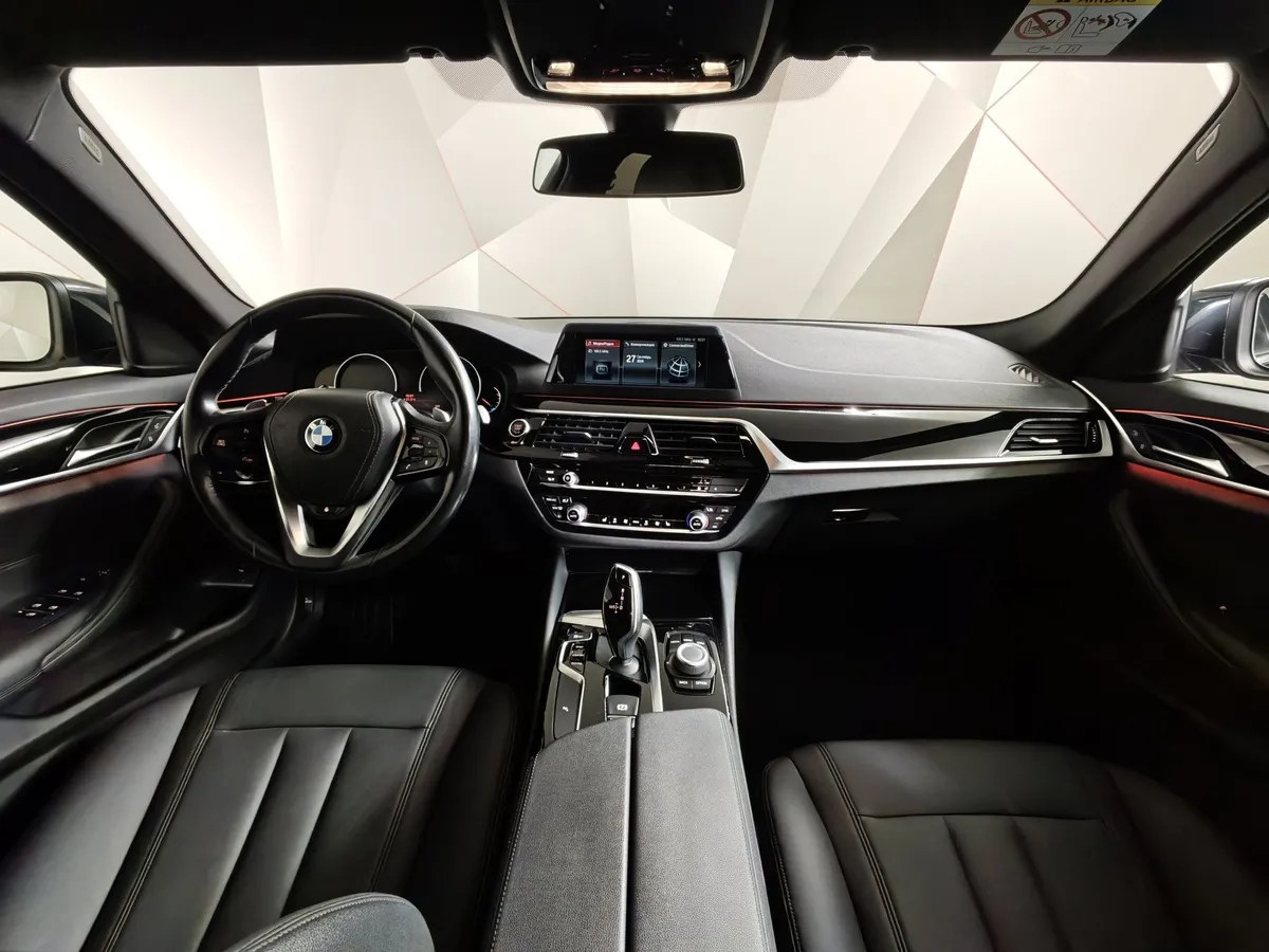 BMW 5 серия 520d xDrive Steptronic (190 л.с.) Черный в АВИЛОН. Слайд №11