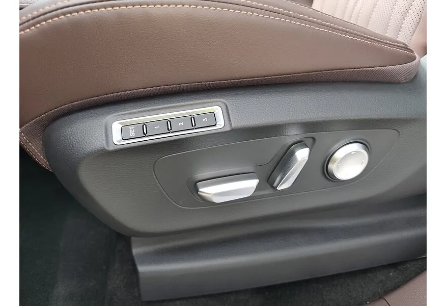 Foton Tunland V9 2.0T AT 4WD (159 л.с.) Prestige Черный в АВИЛОН. Слайд №16