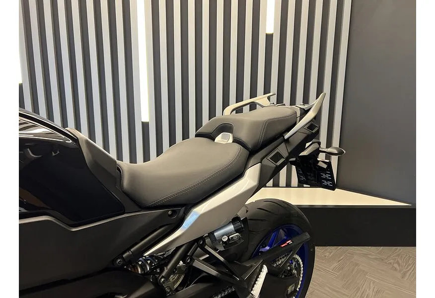 Yamaha Tracer 900 847 см³ (115 л.с.) (115) 847 Черный в АВИЛОН. Слайд №5