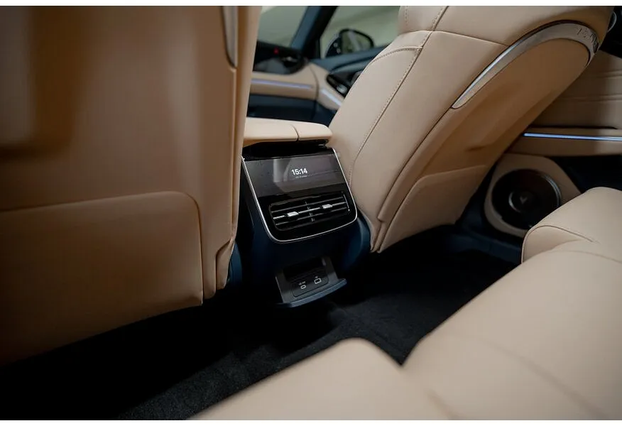 Voyah Free EVR 1.5 AT AWD (489 л.с.) Зеленый в АВИЛОН. Слайд №9