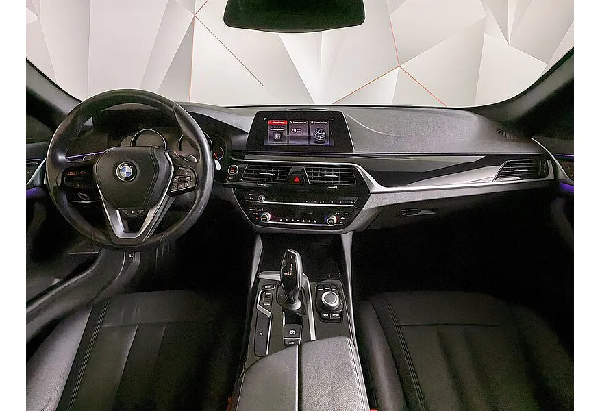 BMW 5 серия 520d xDrive Steptronic (190 л.с.) Base (Локальная сборка) Черный в АВИЛОН. Слайд №11