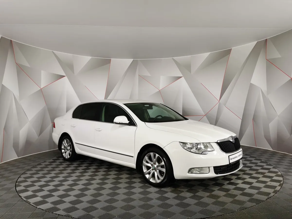 Skoda Superb 1.8 TSI DSG (152 л.с.) Белый в АВИЛОН. Слайд №3