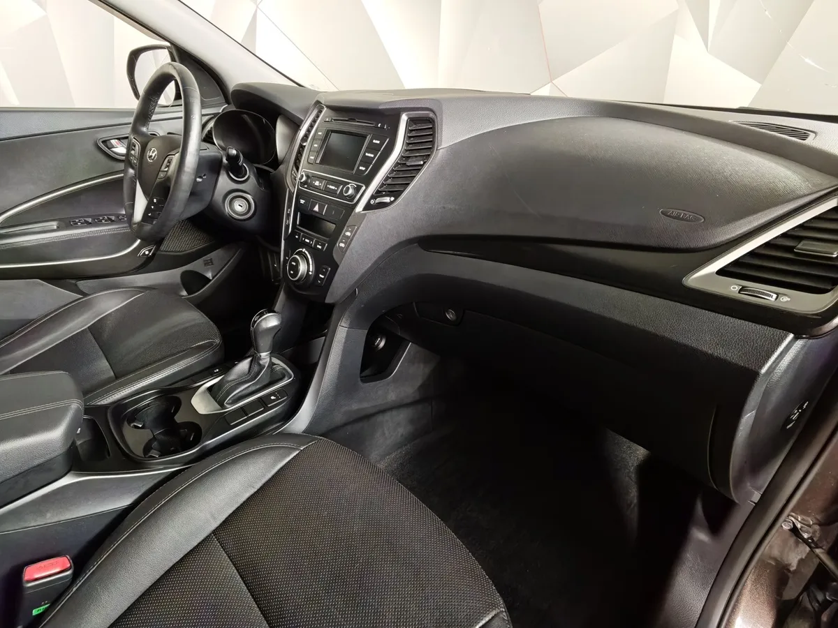 Hyundai Santa Fe 2.4 AT 4WD (175 л.с.) Comfort Коричневый в АВИЛОН. Слайд №13