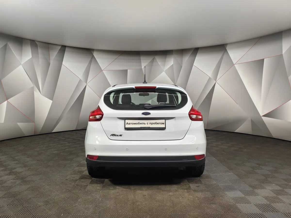 Ford Focus 1.6 Ti-VCT PowerShift (105 л.с.) Trend Белый в АВИЛОН. Слайд №8