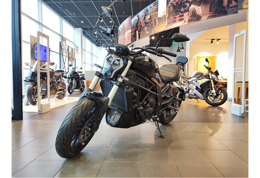 АВИЛОН - Benelli 502C 500 см³ (47 л.с.) 500 Черный - slide 0