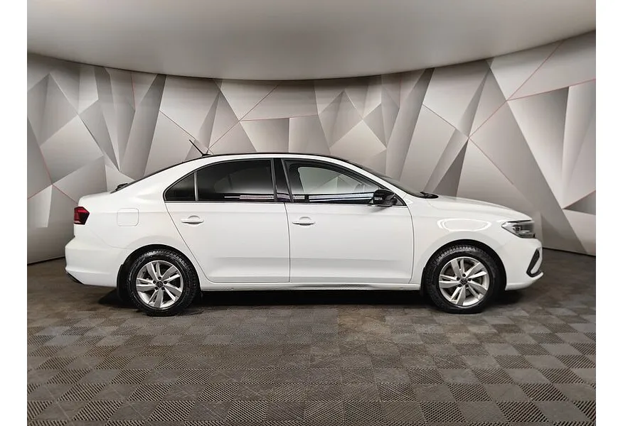 Volkswagen Polo 1.6 MPI AT (110 л.с.) Drive Белый в АВИЛОН. Слайд №6