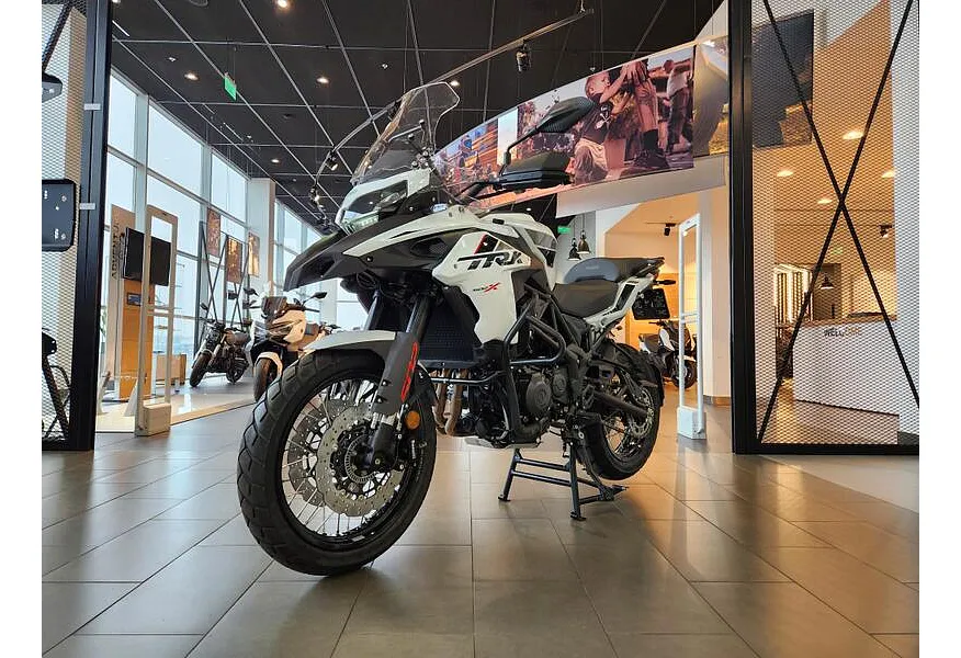 АВИЛОН - Benelli TRK 502 X 500 см³ (48 л.с.) 500 Комбинированный - slide 9553037