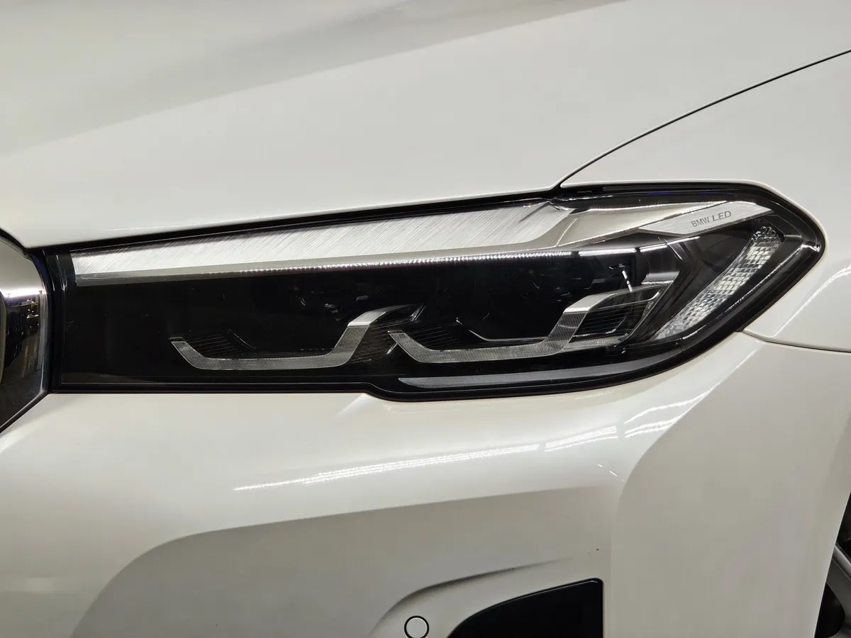 BMW 5 серия 520i Steptronic (184 л.с.) Business Белый в АВИЛОН. Слайд №8