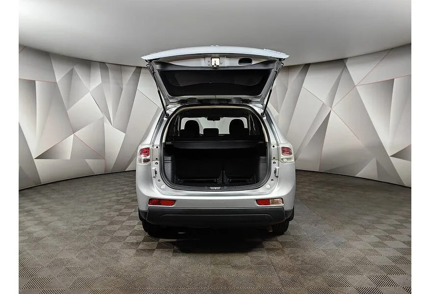 Mitsubishi Outlander 2.4 CVT 4WD (167 л.с.) Серебристый в АВИЛОН. Слайд №12