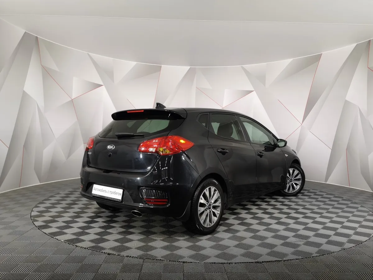 Kia Ceed 1.6 AT (130 л.с.) Luxe RED Line Черный в АВИЛОН. Слайд №2