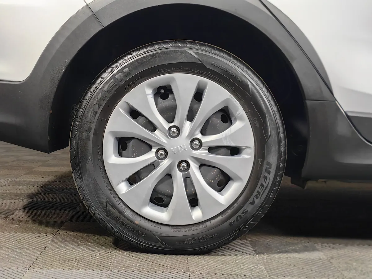 Kia Rio X-Line 1.6 AT (123 л.с.) Luxe Серый в АВИЛОН. Слайд №9