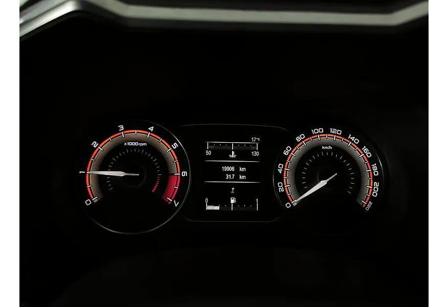 ВАЗ (Lada) Vesta 1.6 MT (106 л.с.) Белый в АВИЛОН. Слайд №18