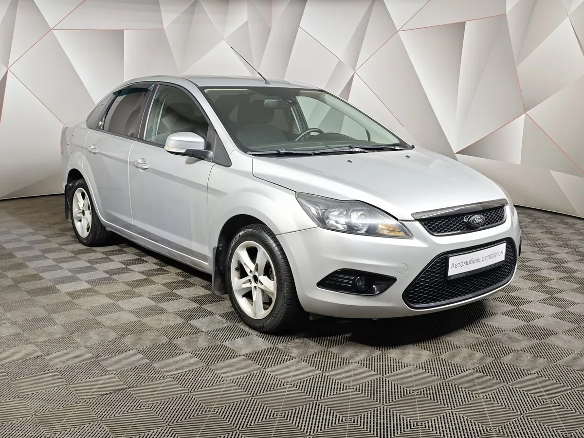 Ford Focus 2.0 AT (145 л.с.) Серебристый в АВИЛОН. Слайд №3