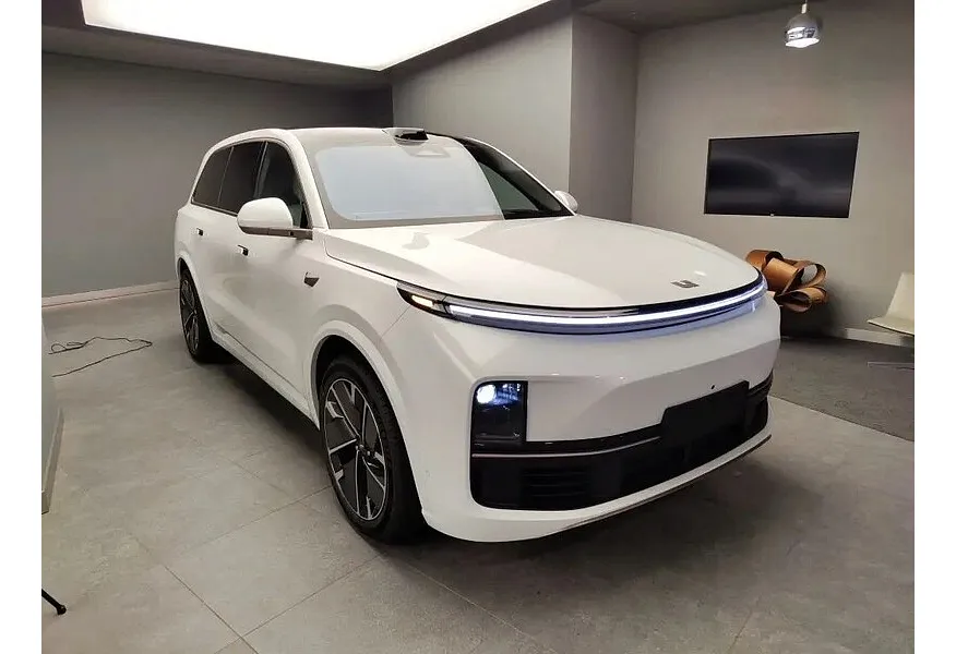 АВИЛОН - Li Auto L9 1.5 AT 4WD (449 л.с.) Ultra Белый - slide 9760640