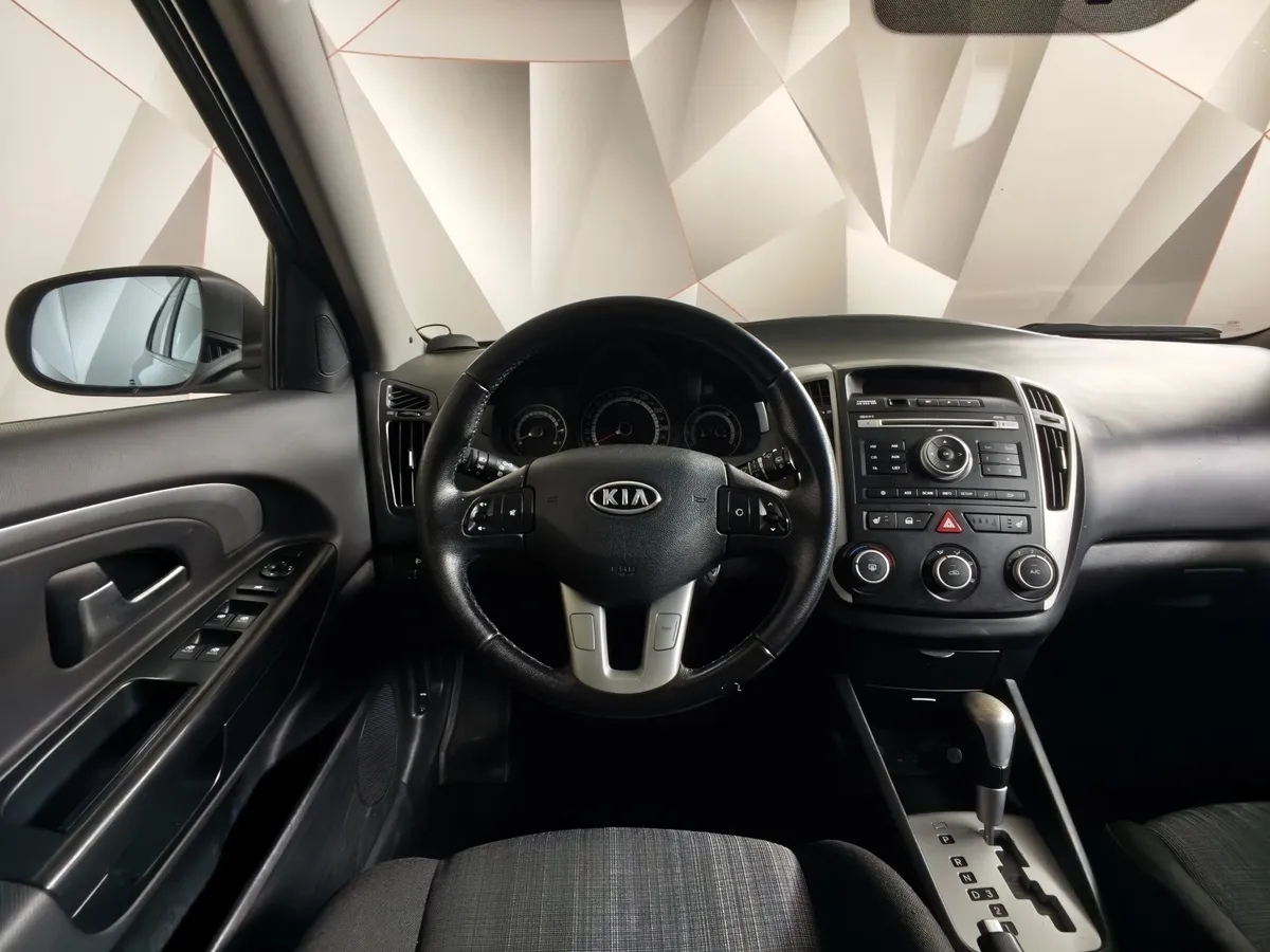 Kia Ceed 1.6 AT (126 л.с.) Comfort Белый в АВИЛОН. Слайд №19