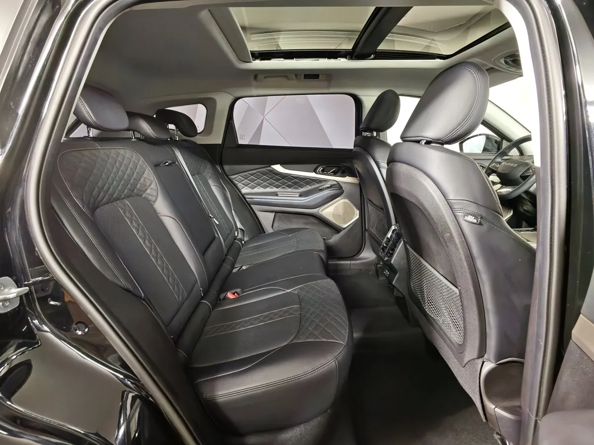 EXEED TXL 1.6 TGDI DCT7 AWD (186 л.с.) Черный в АВИЛОН. Слайд №16