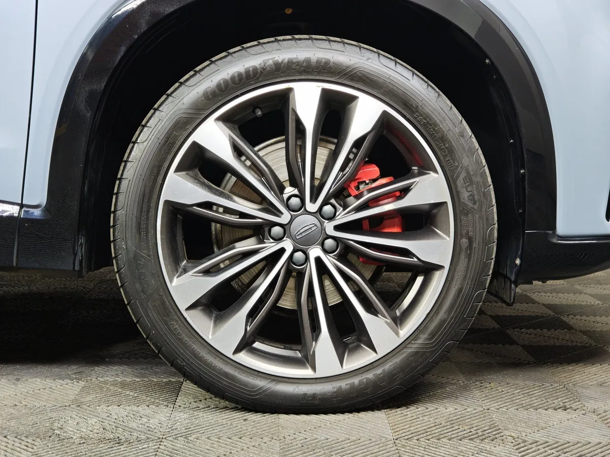 Geely Tugella 2.0 AT AWD (238 л.с.) Flagship Серый в АВИЛОН. Слайд №8