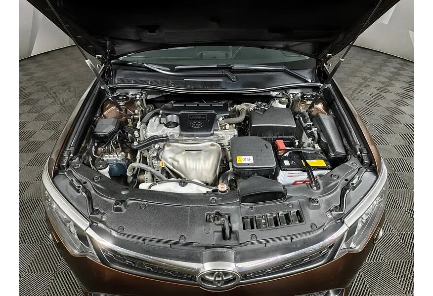 Toyota Camry 2.5 AT (181 л.с.) Коричневый в АВИЛОН. Слайд №11