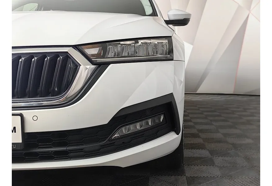 Skoda Octavia 1.6 AT FWD (110 л.с.) Style Plus Белый в АВИЛОН. Слайд №10