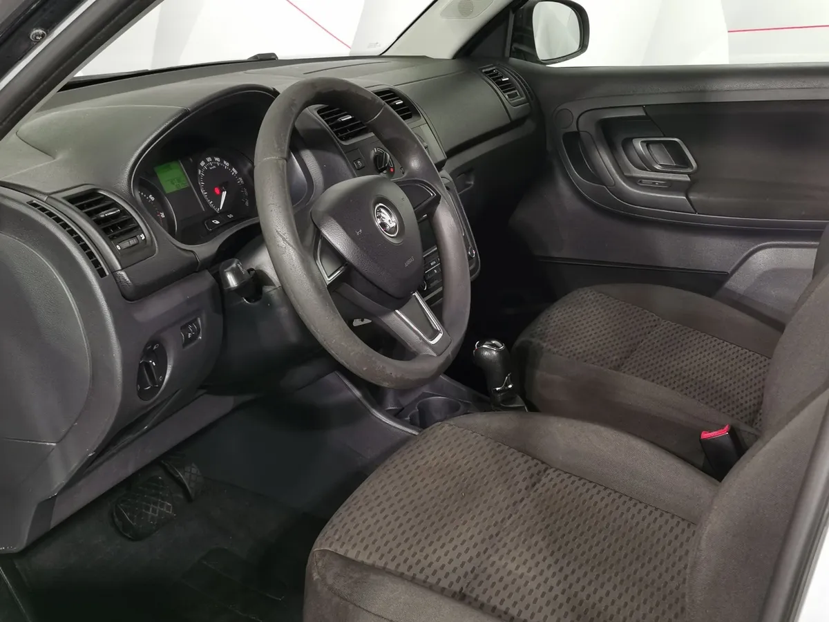 Skoda Fabia 1.6 AT (105 л.с.) Серебристый в АВИЛОН. Слайд №18