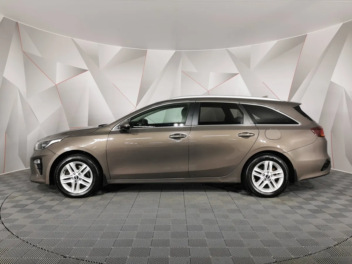 Kia Ceed 1.6 MPI AT (128 л.с.) Luxe Коричневый в АВИЛОН. Слайд №5