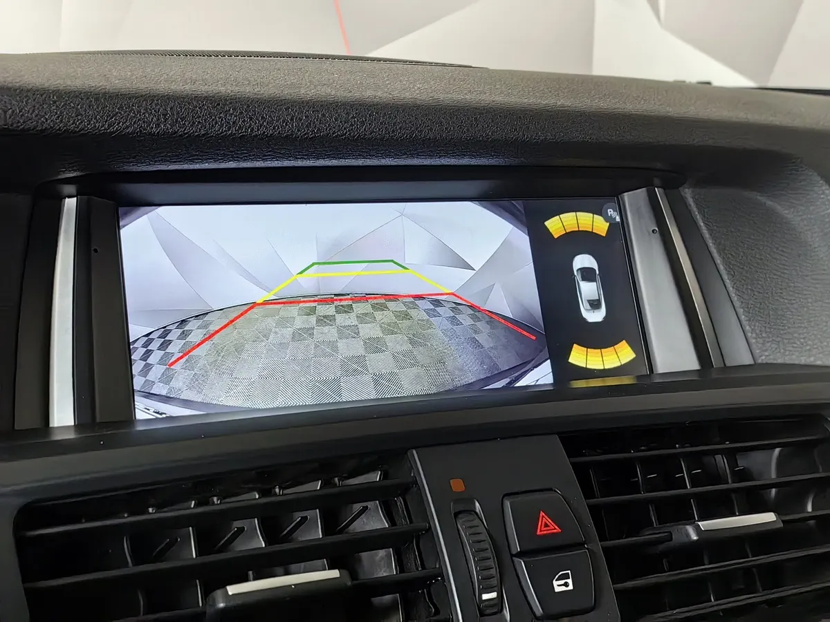BMW X3 xDrive20d AT (184 л.с.) Base Локальная сборка Коричневый в АВИЛОН. Слайд №17