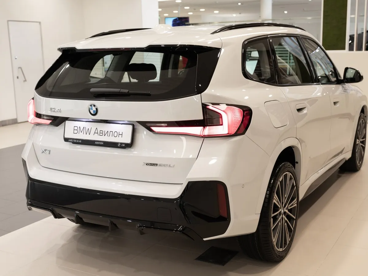 BMW X1 xDrive25 Li (204 л.с.) Белый в АВИЛОН. Слайд №7