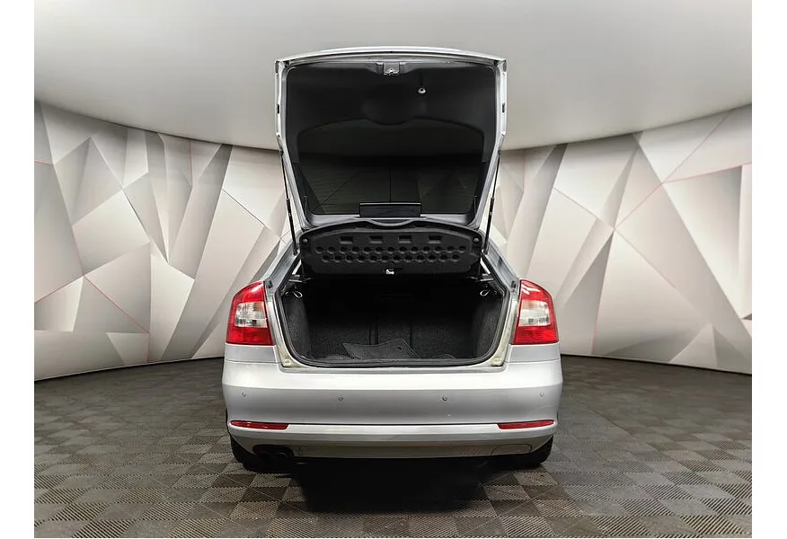 АВИЛОН - Skoda Octavia 1.8 TSI AT (152 л.с.) Серый - slide 17