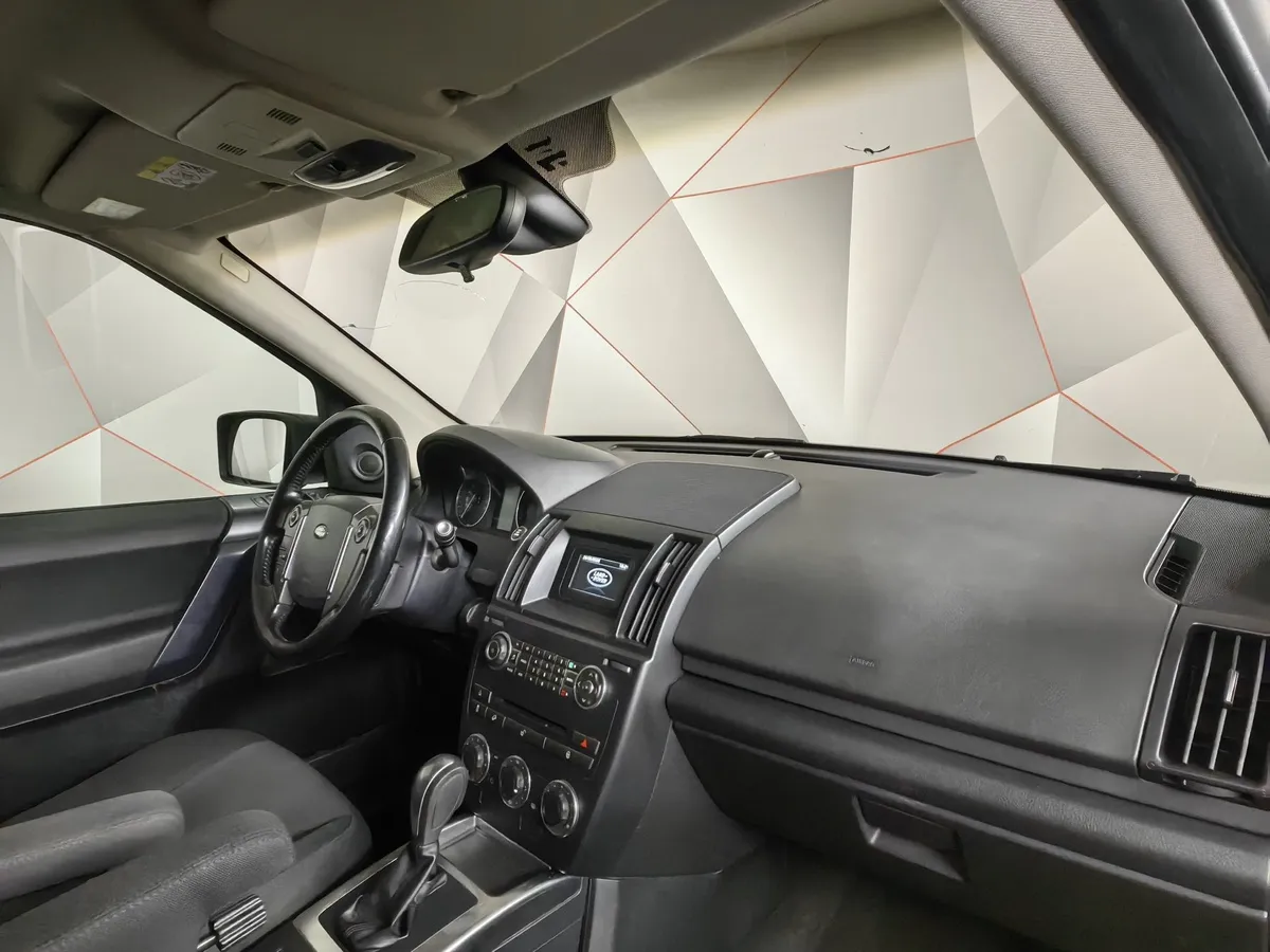 Land Rover Freelander 2.2 TD4 AT 4WD (150 л.с.) Серый в АВИЛОН. Слайд №13