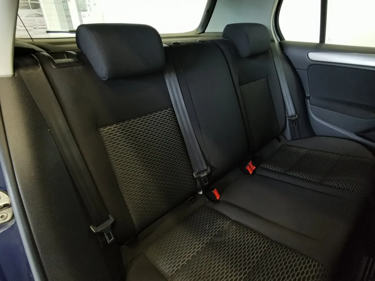 Volkswagen Golf 1.2 TSI MT (85 л.с.) Trendline Синий в АВИЛОН. Слайд №16
