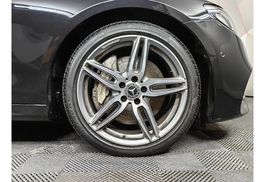 Mercedes-Benz E-Класс E 400 4MATIC 9G-TRONIC (333 л.с.) Черный в АВИЛОН. Слайд №9