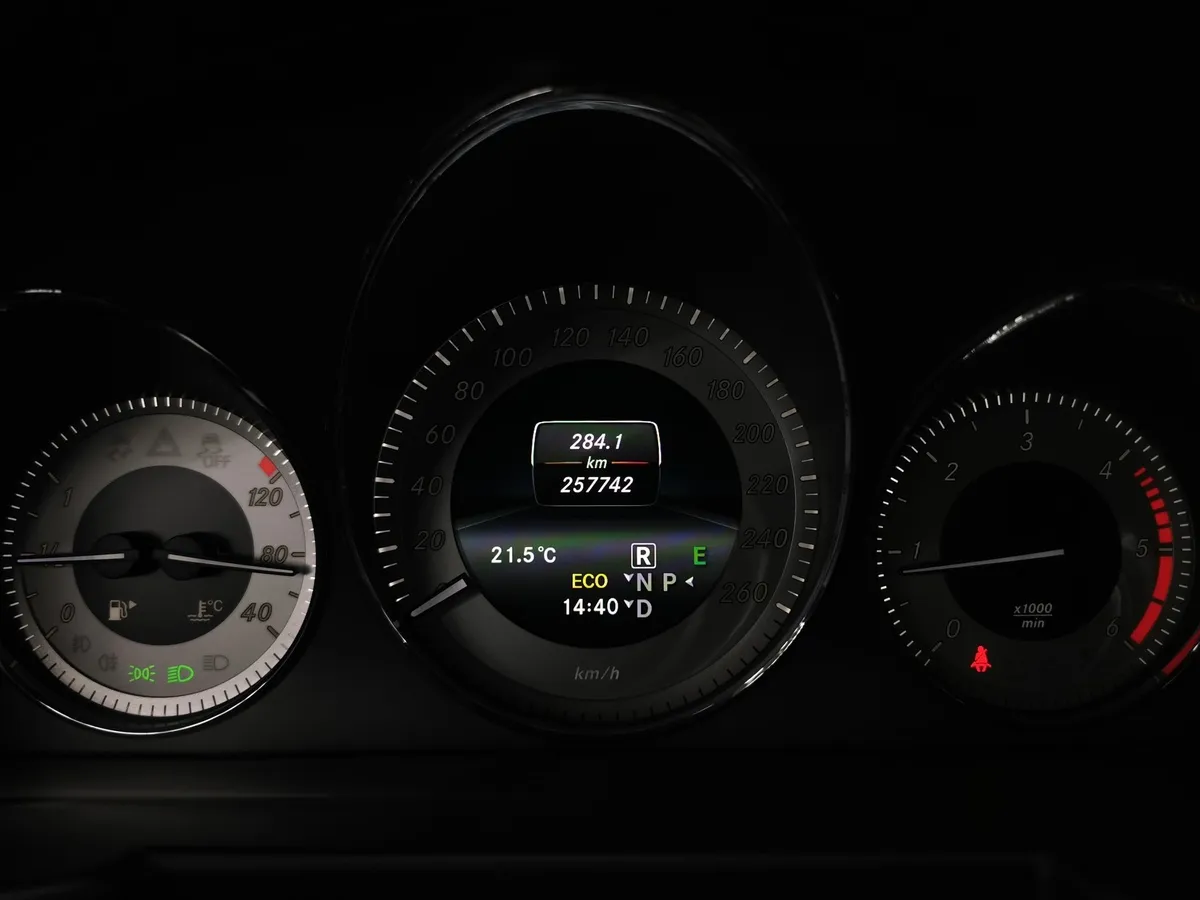 Mercedes-Benz GLK GLK 220 CDI 7G-Tronic Plus 4Matic (170 л.с.) Коричневый в АВИЛОН. Слайд №16