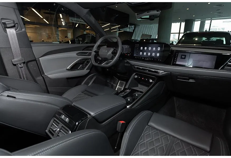 Audi Q5 L 2.0 40 TFSI S tronic quattro (272 л.с.) Зеленый в АВИЛОН. Слайд №11