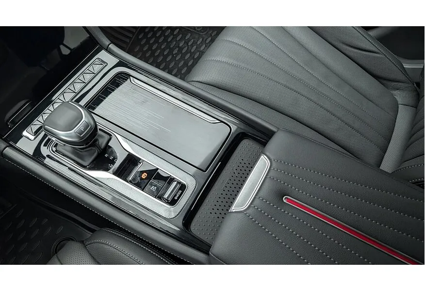 Hongqi H5 2.0 AT (218 л.с.) Deluxe Plus Черный в АВИЛОН. Слайд №11