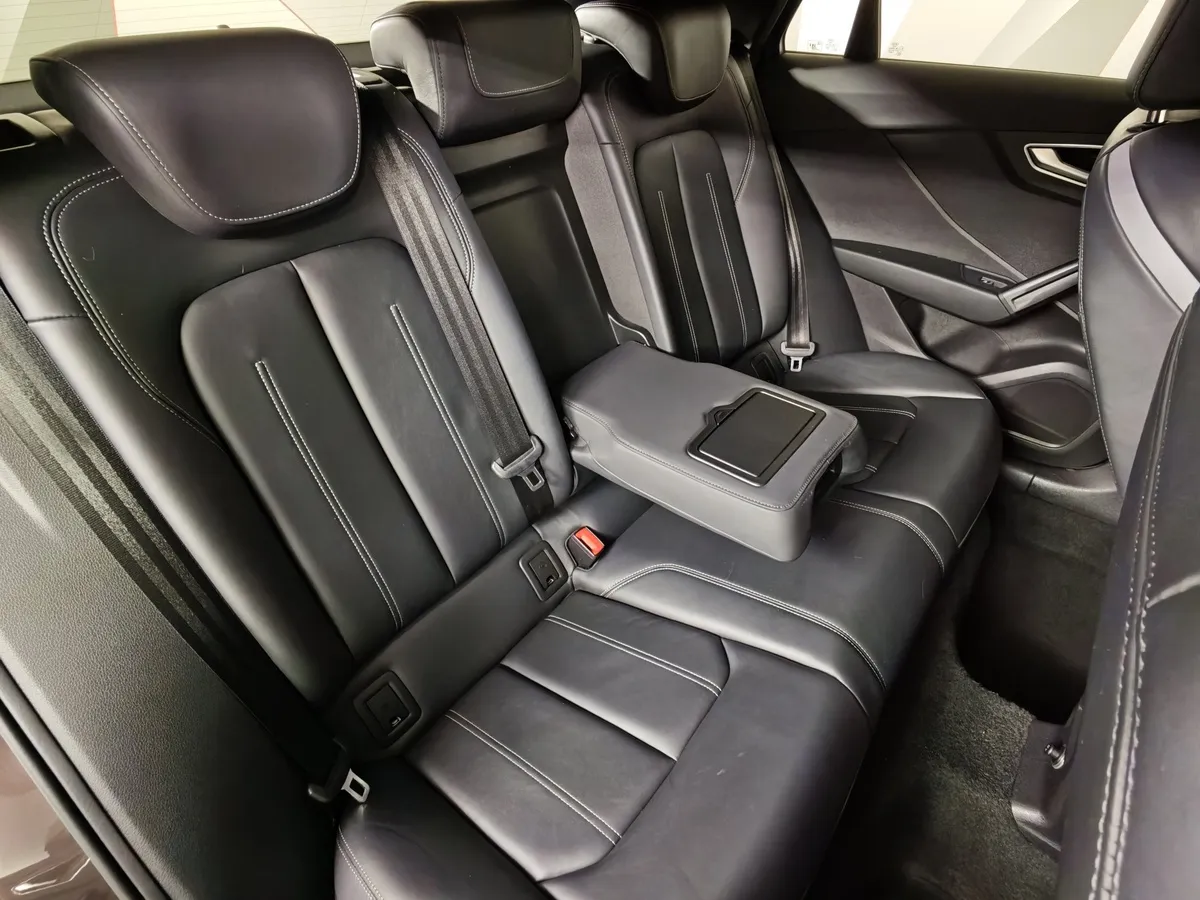 Audi Q2 1.4 TFSI S tronic (150 л.с.) Коричневый в АВИЛОН. Слайд №17