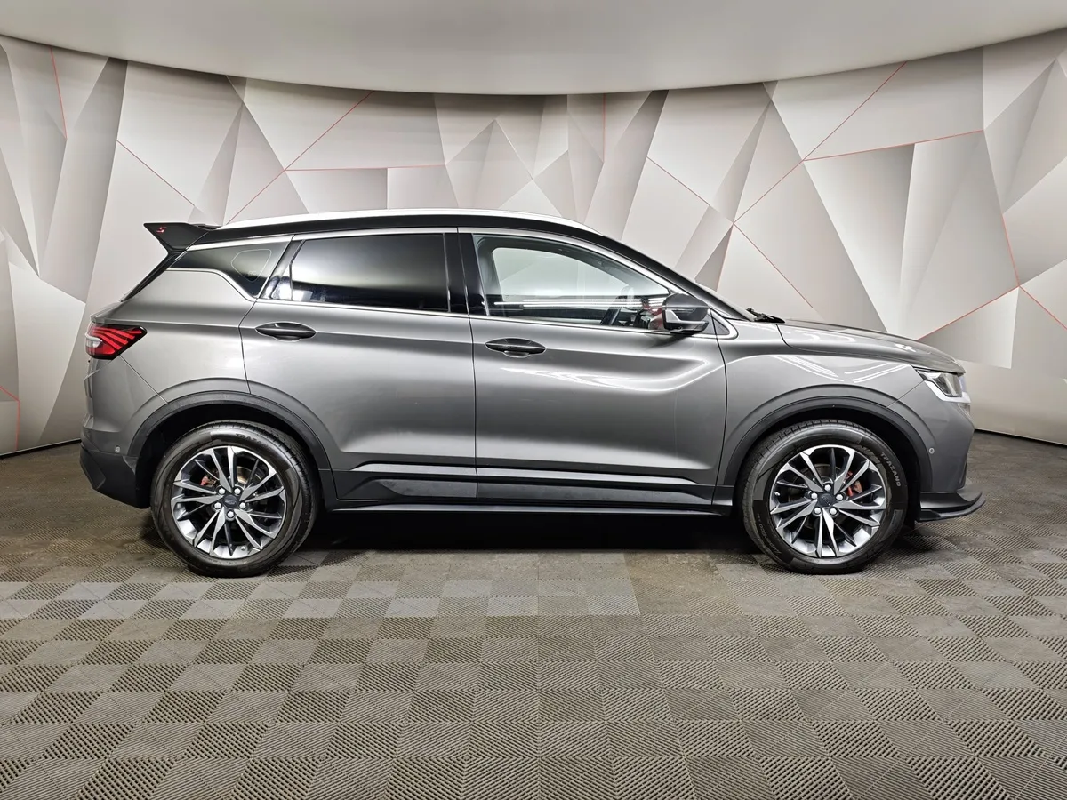 Geely Coolray 1.5T 7DCT 2WD (150 л.с.) Flagship Sport Серый в АВИЛОН. Слайд №5