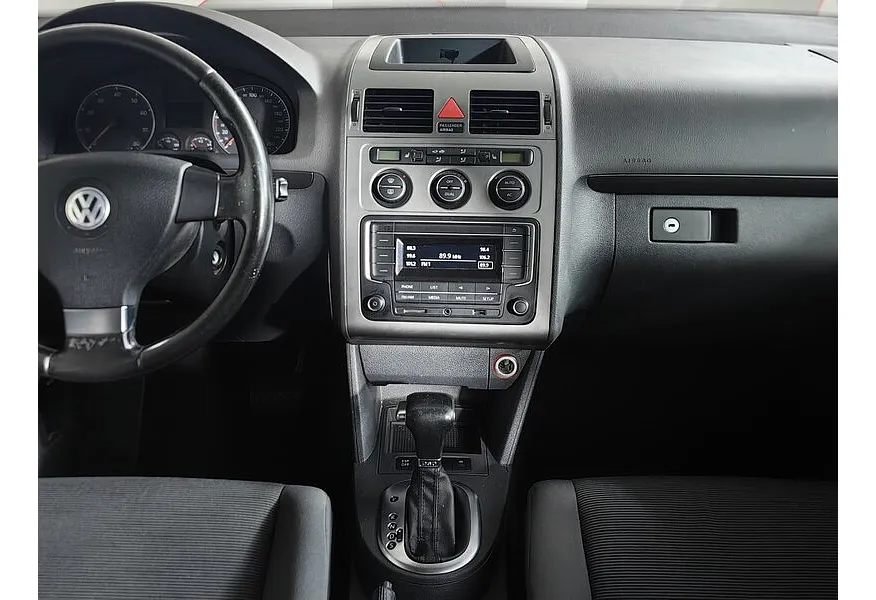 АВИЛОН - Volkswagen Touran 1.4 TSI DSG (140 л.с.) Conceptline Серебристый - slide 12