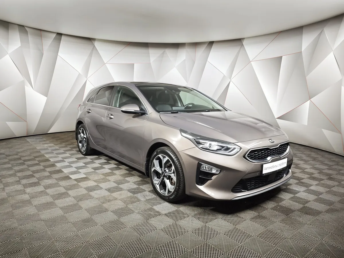 Kia Ceed 1.4 T-GDI AMT (140 л.с.) Premium Plus Коричневый в АВИЛОН. Слайд №3