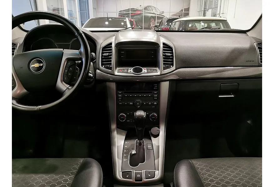 Chevrolet Captiva 2.4 AT (5 мест) (167 л.с.) LT Белый в АВИЛОН. Слайд №14