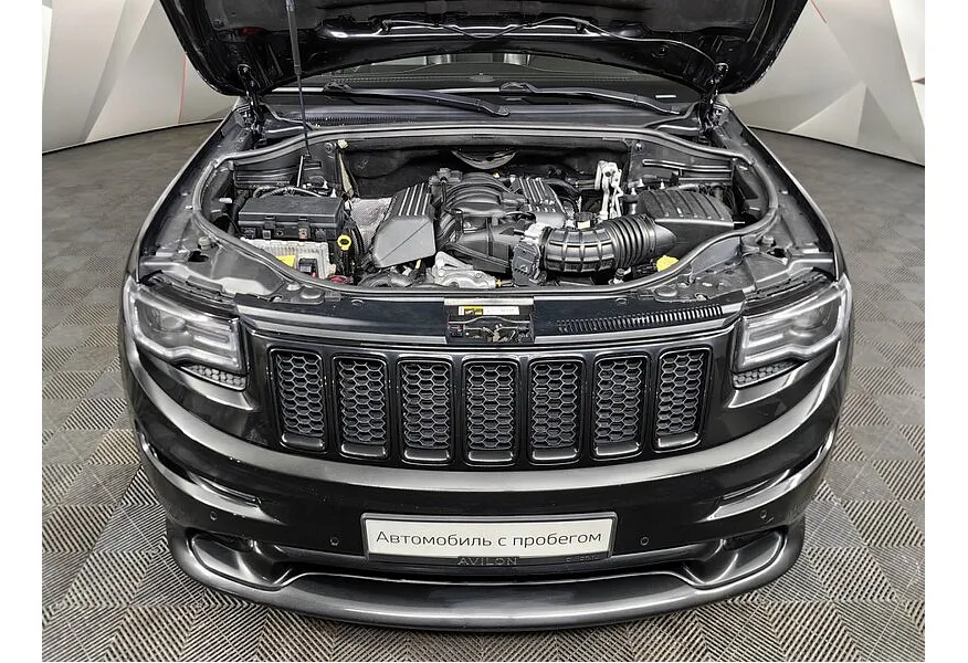 Jeep Grand Cherokee 6.4 AT SRT-8 (468 л.с.) Черный в АВИЛОН. Слайд №10