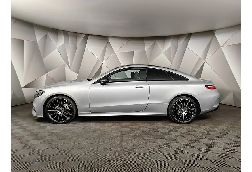 Mercedes-Benz E-Класс E 200 4MATIC 9G-TRONIC (184 л.с.) Sport Plus Серебристый в АВИЛОН. Слайд №5