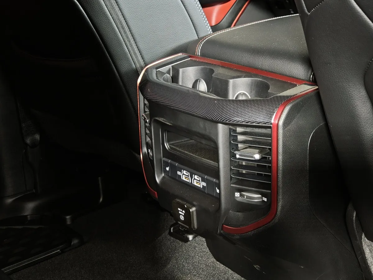 Dodge Ram 5.7 AT 4WD (395 л.с.) Rebel Серый в АВИЛОН. Слайд №31