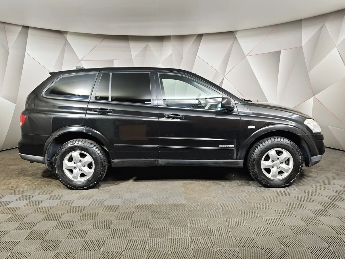 SsangYong Kyron 2.0 Xdi MT 4WD (141 л.с.) Черный в АВИЛОН. Слайд №6