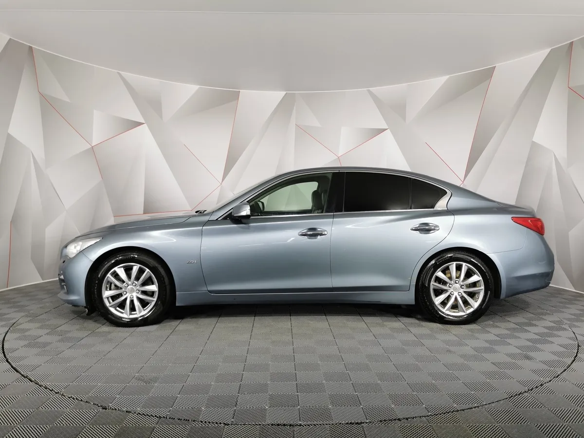 Infiniti Q50 2.0 T AT (211 л.с.) Серый в АВИЛОН. Слайд №5