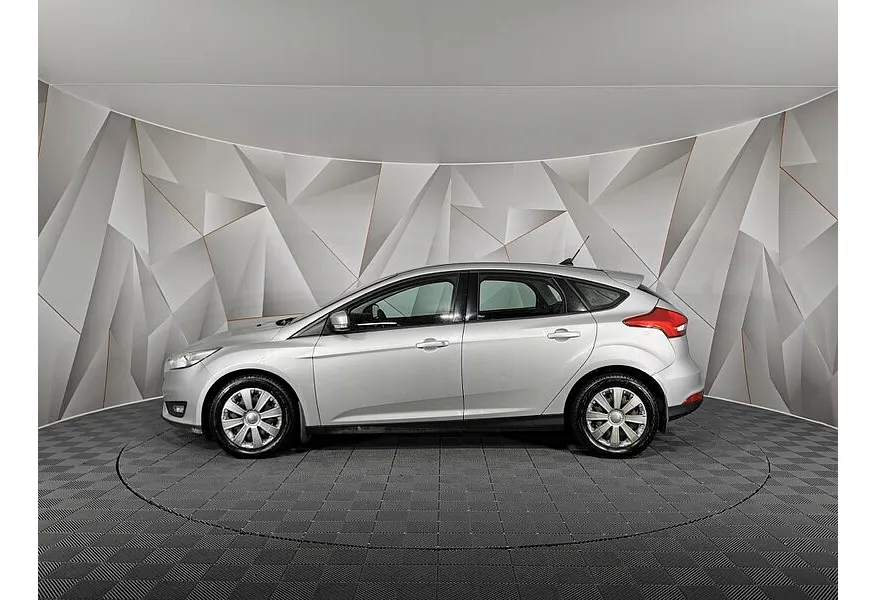 Ford Focus 1.6 Ti-VCT PowerShift (105 л.с.) SYNC Edition Серебристый в АВИЛОН. Слайд №5